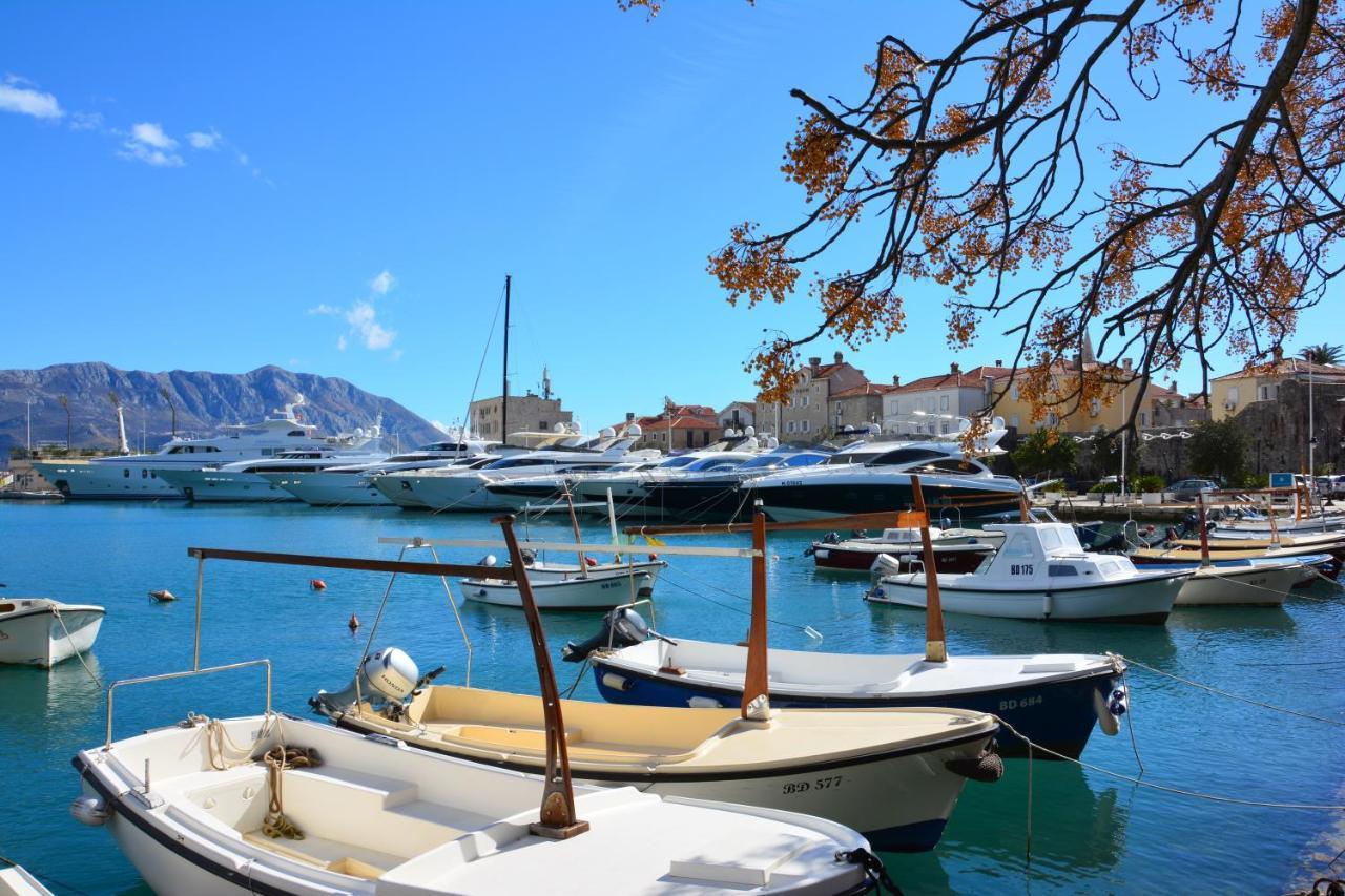 Montenegro Backpackers Home Будва Екстериор снимка